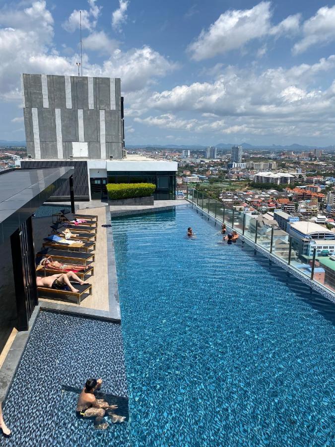 The Base In Pattaya Appartement Buitenkant foto