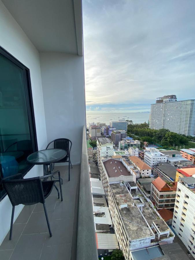 The Base In Pattaya Appartement Buitenkant foto